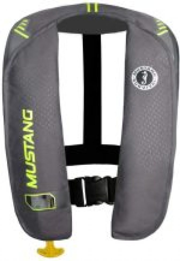 8 Best Inflatable Life Jackets for Kayaking [2023]