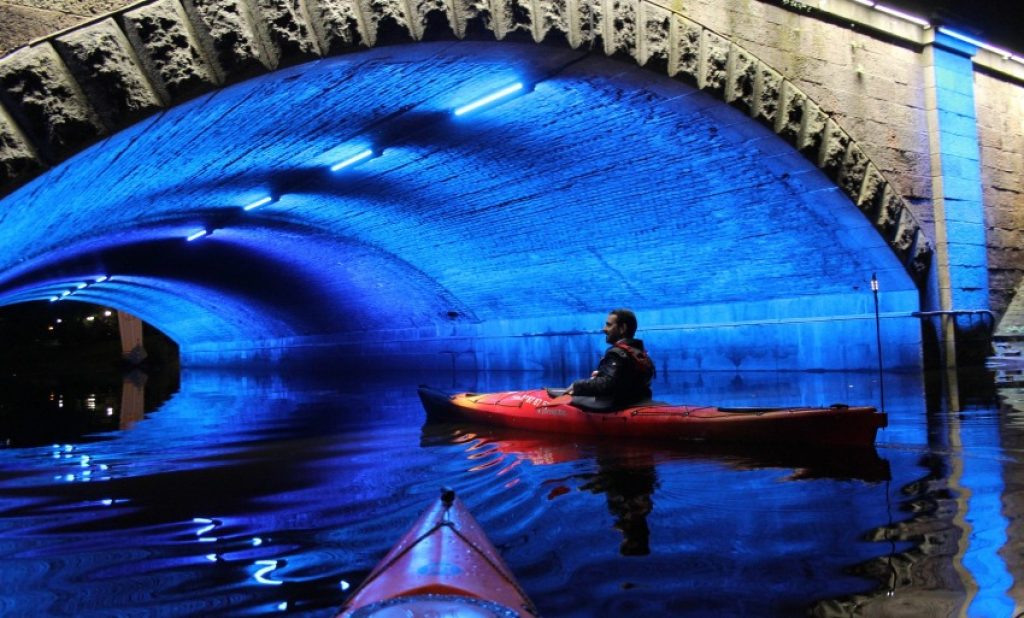 10 Best Kayak Lights for Night Fishing & Paddling