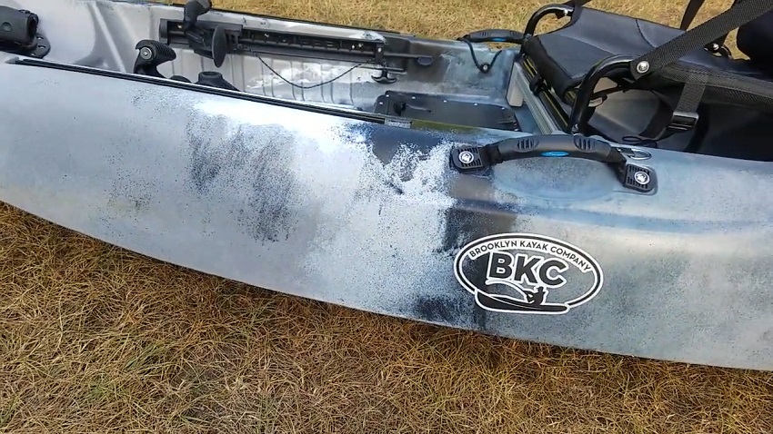 A carry handle on the BKC FK285 kayak
