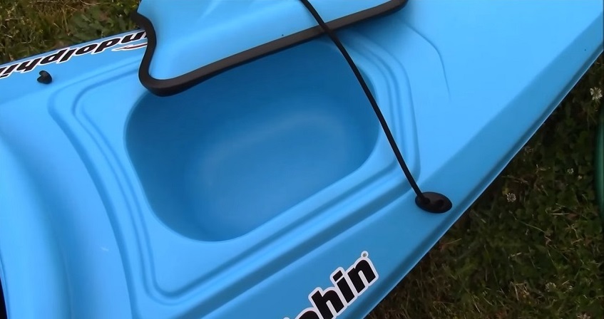 A watertight storage compartment with a lid in the Sun Dolphin Aruba 10 kayak