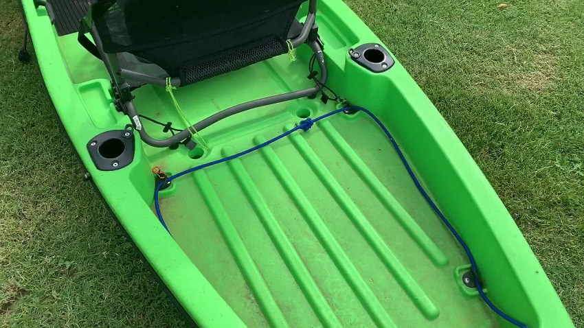 Stern storage compartment of the Ascend 10T kayak