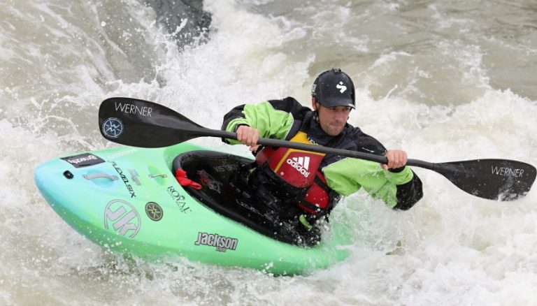 What Size Paddle Do I Need? Kayak Paddle Sizing Guide - PaddlingSpace.com