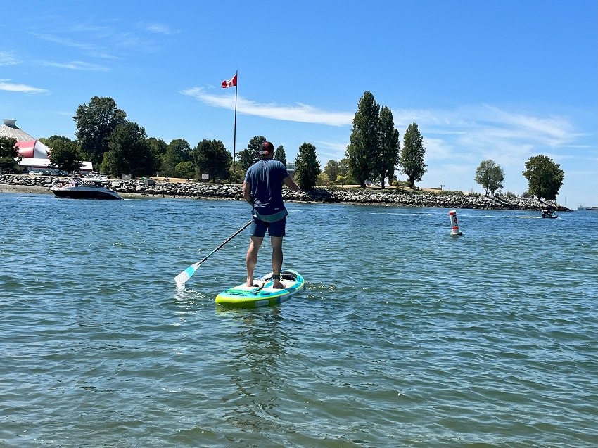 Author paddles his iRocker Cruiser Ultra 2.0 Paddle Board